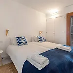 La Gola Apartment, First-Line Beachfront, Newly Refurbished